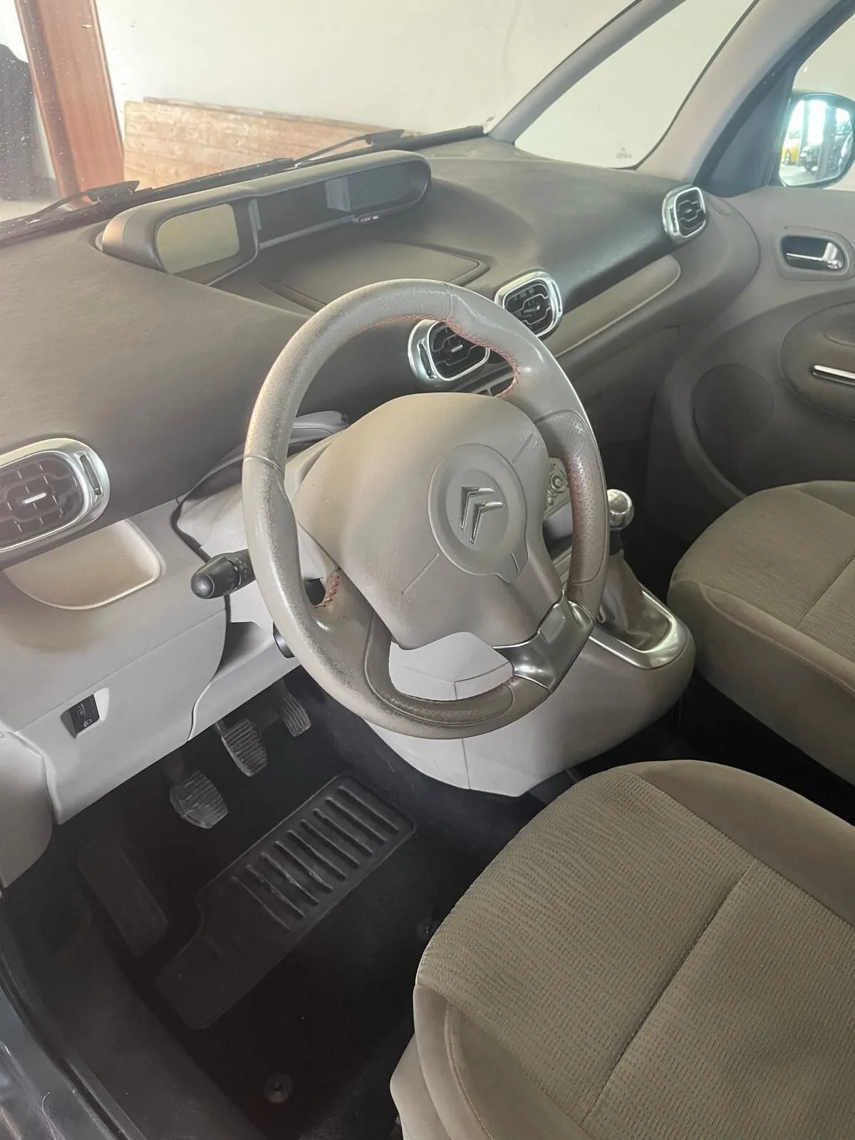 Citroen C3 Picasso 2010 photo 3