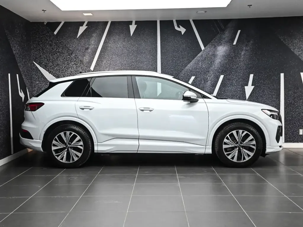 Audi Q4 E-Tron 2025 photo 3