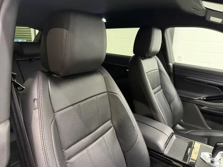 Land Rover Range Rover Evoque 2022 photo 4