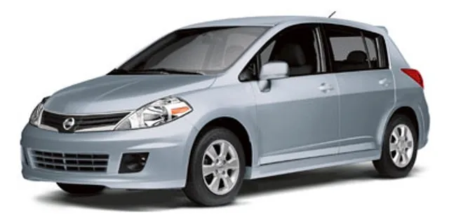 Nissan Versa 2011 photo 2