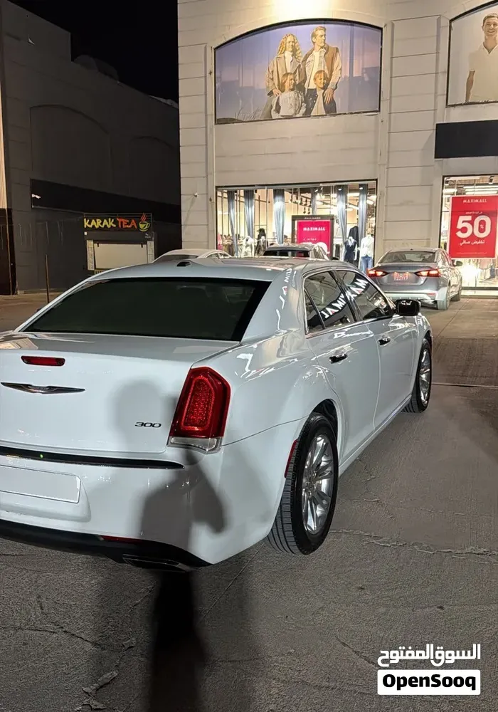 Chrysler 300 2015 photo 3