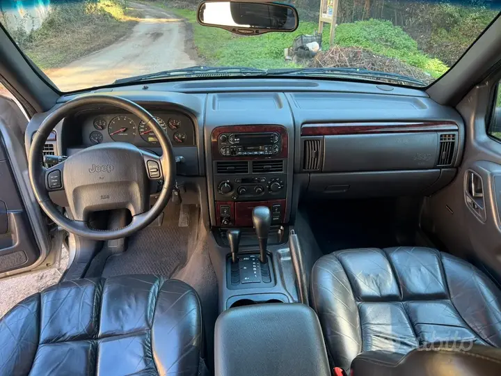 Jeep Grand Cherokee 2000 photo 5