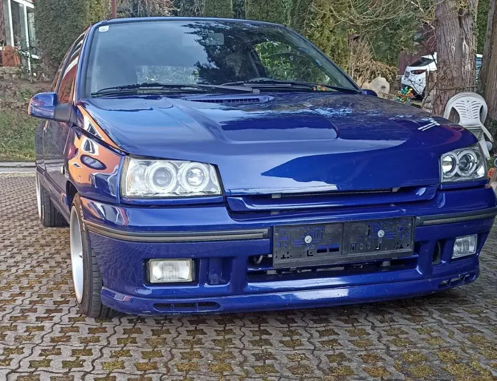Renault Clio 1994 photo 2