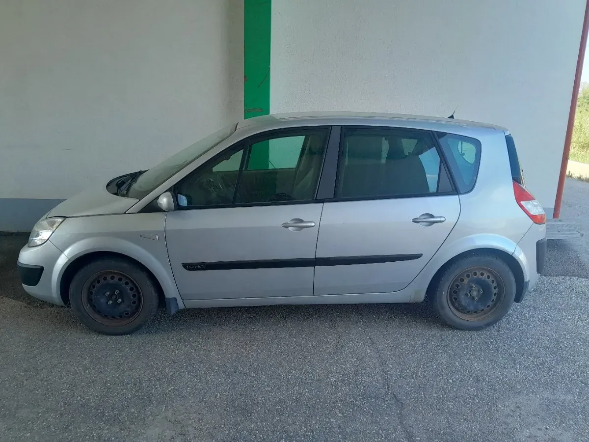 Renault Scenic 2005 photo 2