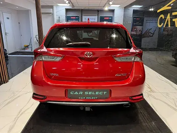 Toyota Auris 2015 photo 4