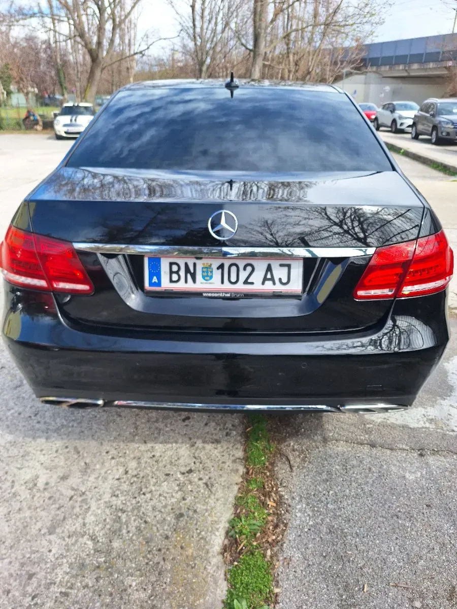 Mercedes-Benz E-Class 2013 photo 2
