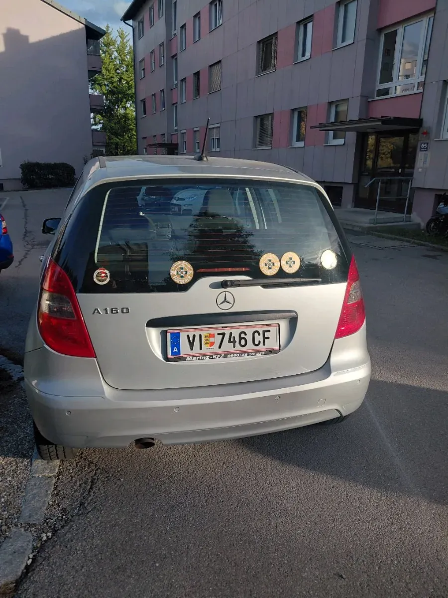 Mercedes-Benz A-Class 2010 photo 2