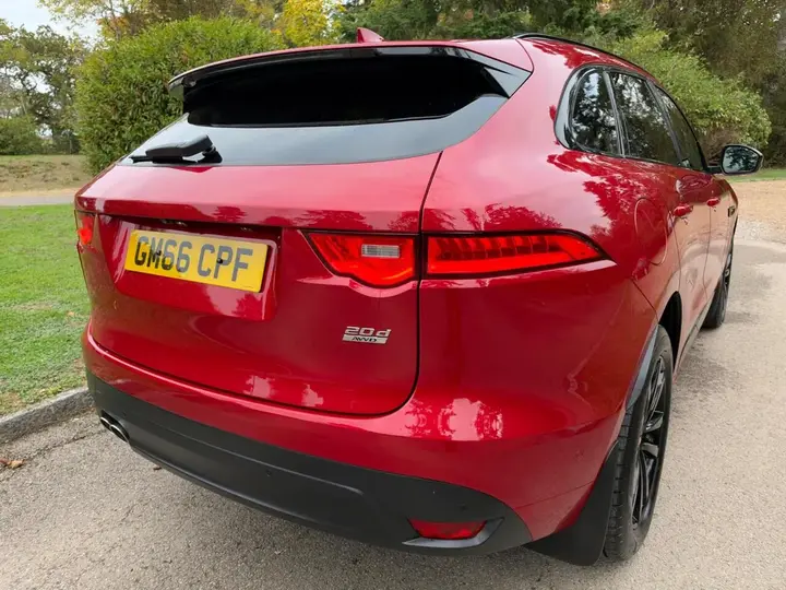 Jaguar F-Pace 2017 photo 5