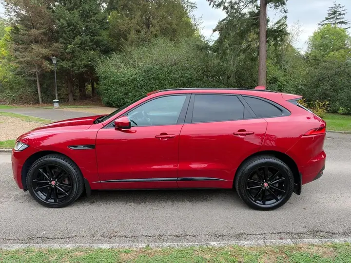 Jaguar F-Pace 2017 photo 3