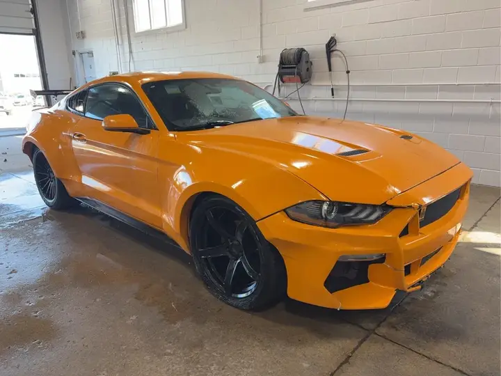 Ford Mustang 2018 photo 3