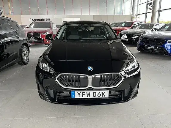 BMW 120 2026 photo 2