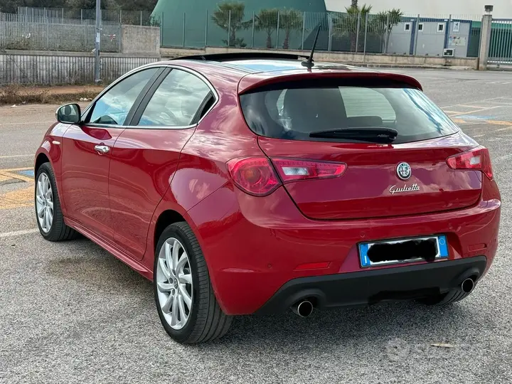 Alfa Romeo Giulietta 2015 photo 4