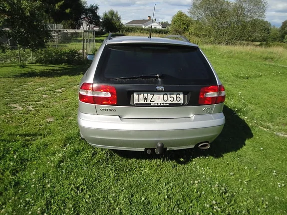 Volvo V40 2003 photo 2