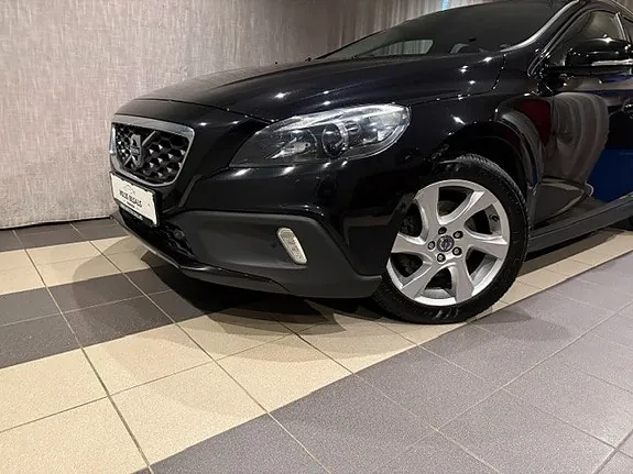 Volvo V40 Cross Country 2014 photo 3