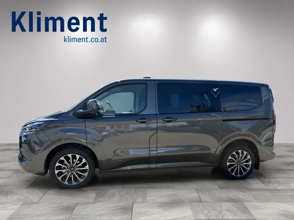 Ford Tourneo photo 2