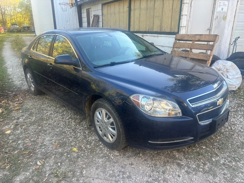 Chevrolet Malibu 2009 photo 2