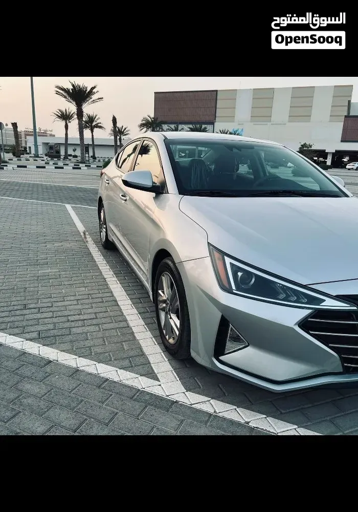 Hyundai Elantra 2019 photo 3