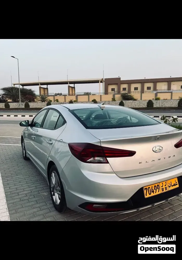 Hyundai Elantra 2019 photo 4