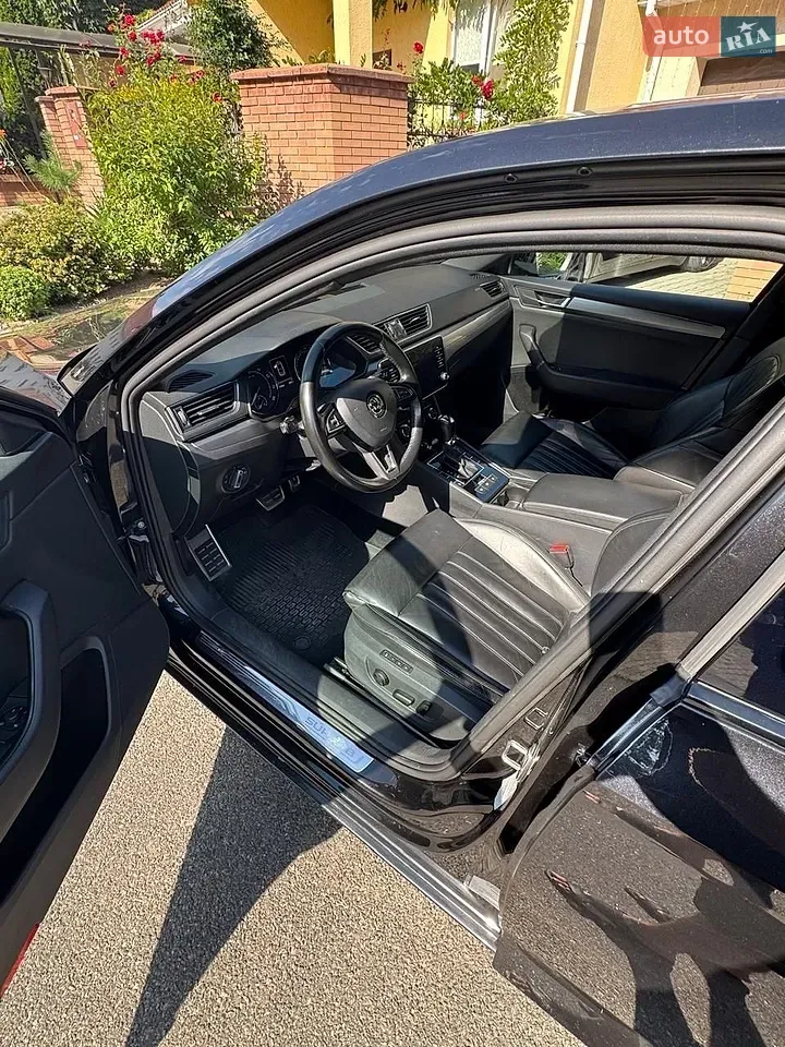 Skoda Superb 2018 photo 5