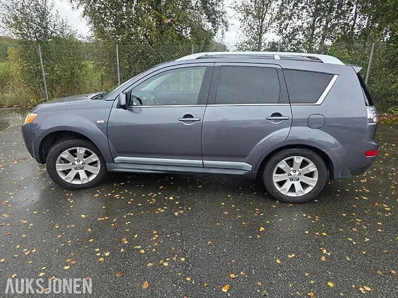 Mitsubishi Outlander 2009 photo 3
