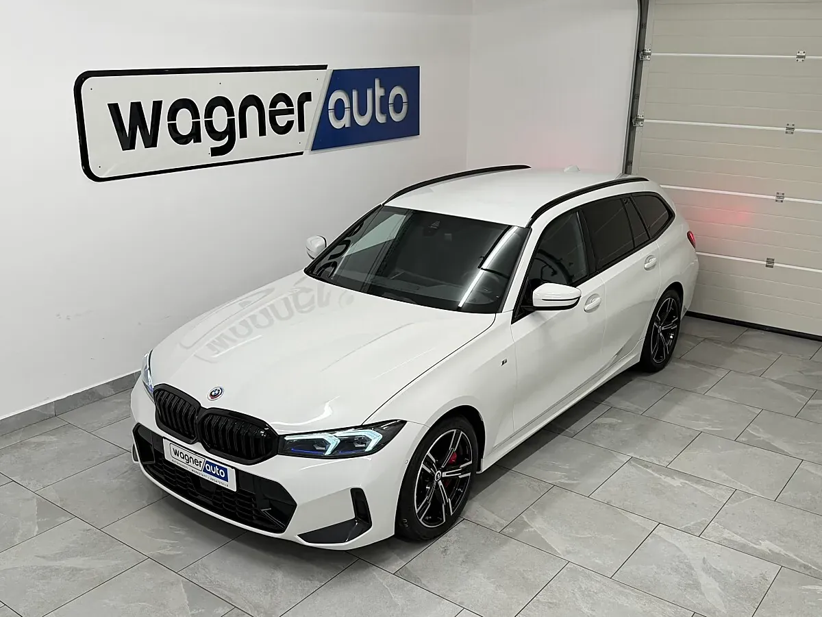 BMW 3 Series 2022 photo 3