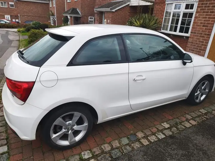 Audi A1 2015 photo 3