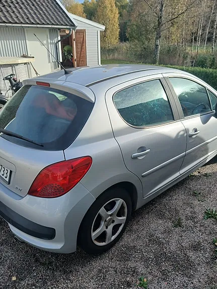 Peugeot 207 2008 photo 3