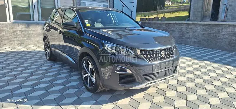 Peugeot 3008 2018 photo 2