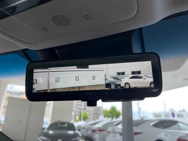 Lexus Es300H 2019 photo 3