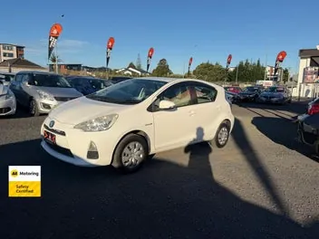 Toyota Aqua 2013 photo 4