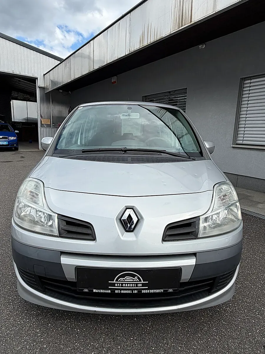 Renault Modus 2010 photo 2