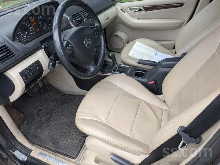 Mercedes-Benz A 180 2005 photo 3