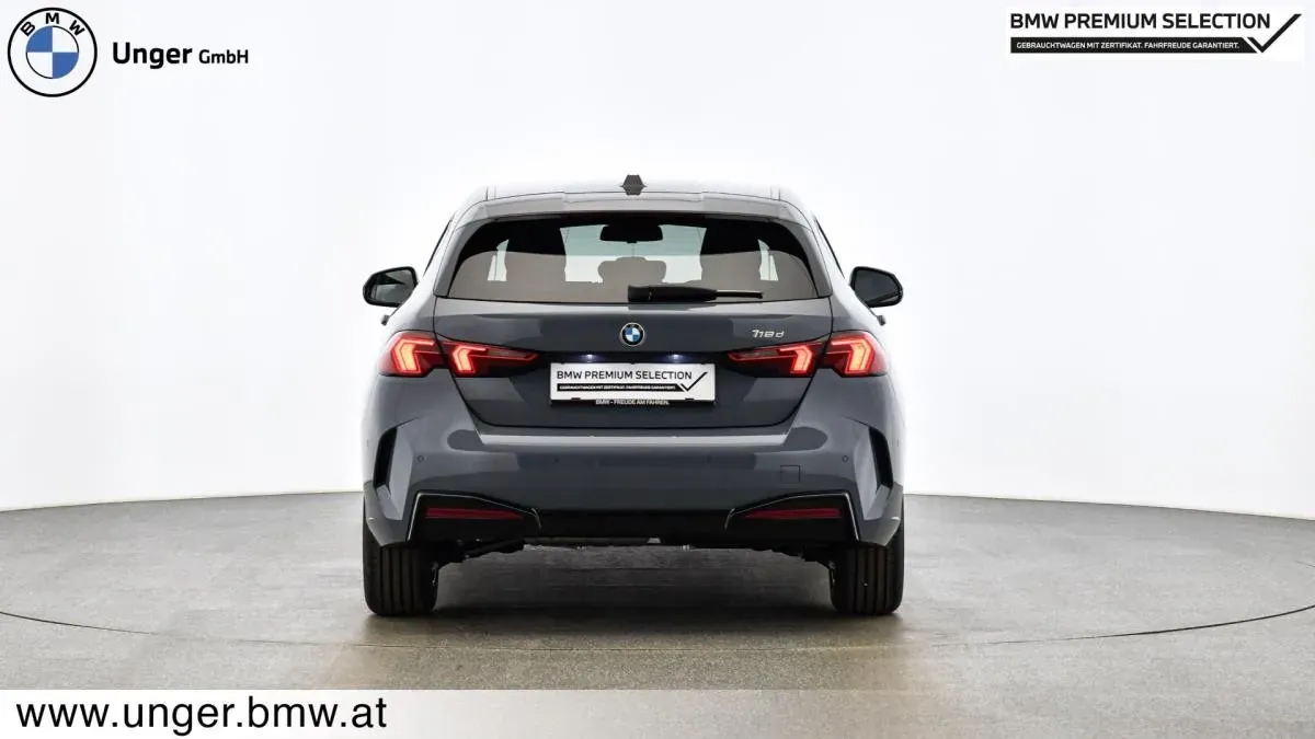 BMW 1 Series 2024 photo 3