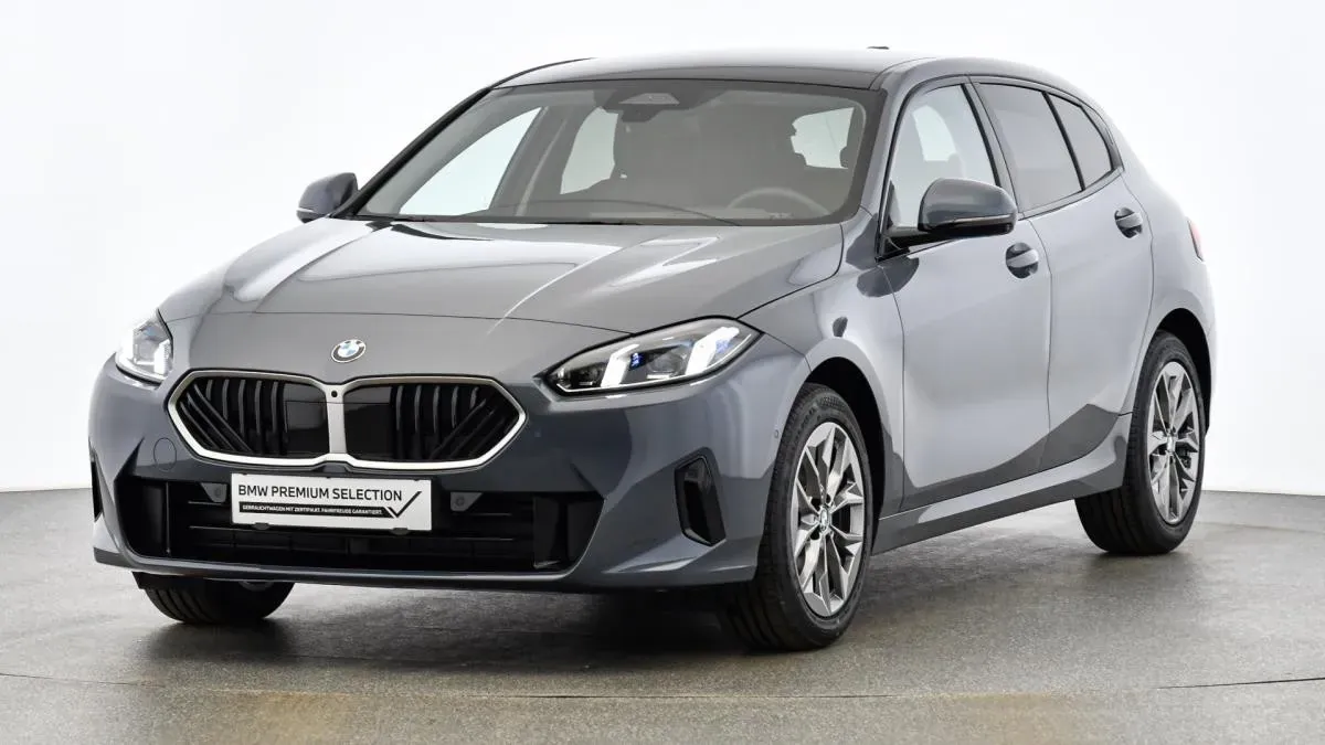 BMW 1 Series 2024 photo 2
