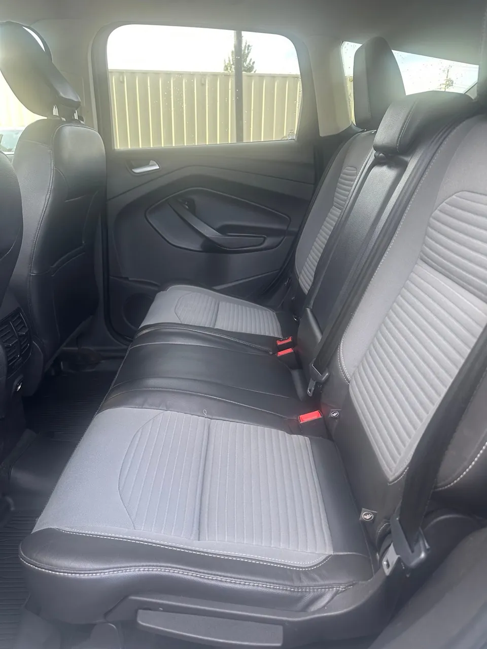 Ford Escape 2018 photo 2
