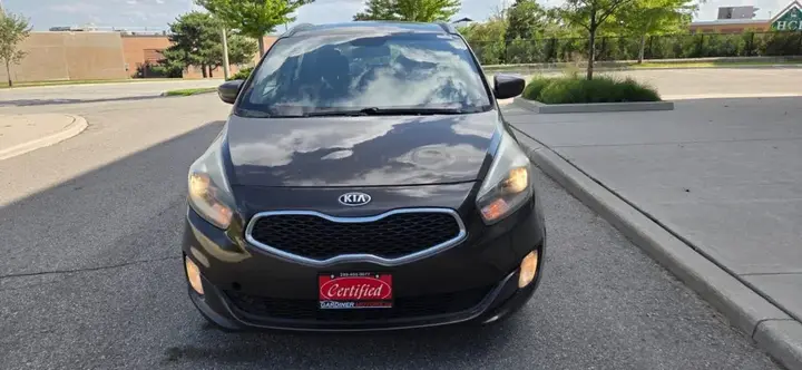 Kia Rondo 2016 photo 4