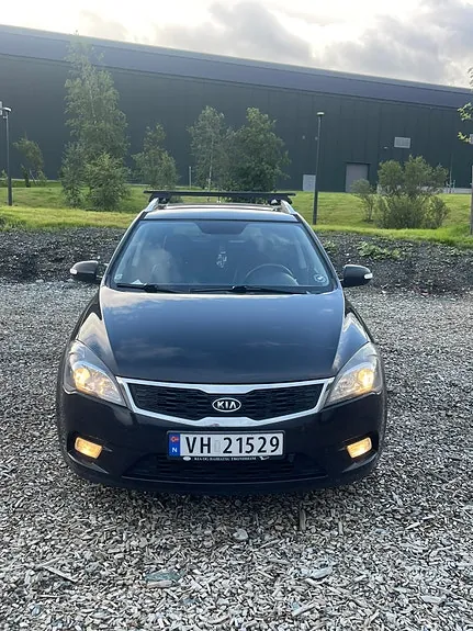 Kia Ceed 2010 photo 3