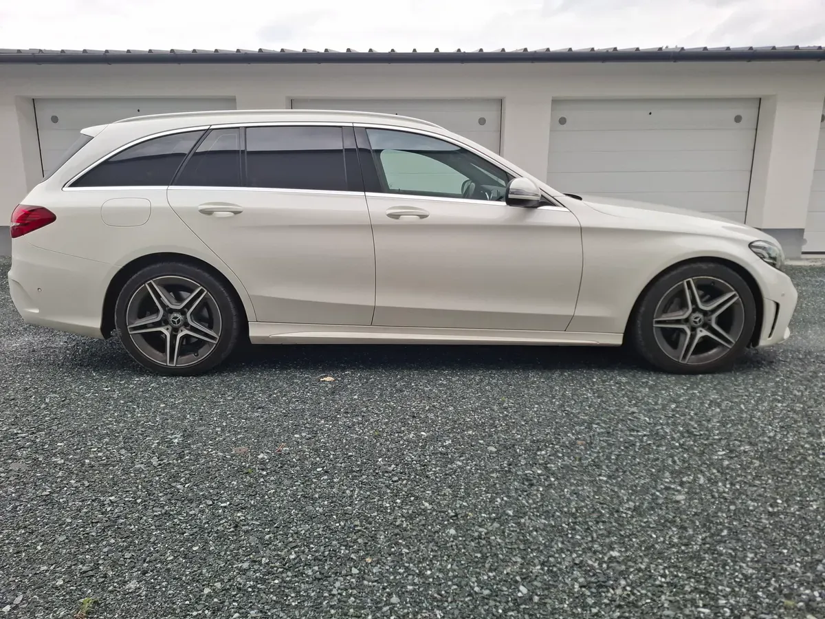 Mercedes-Benz C-Class 2018 photo 3