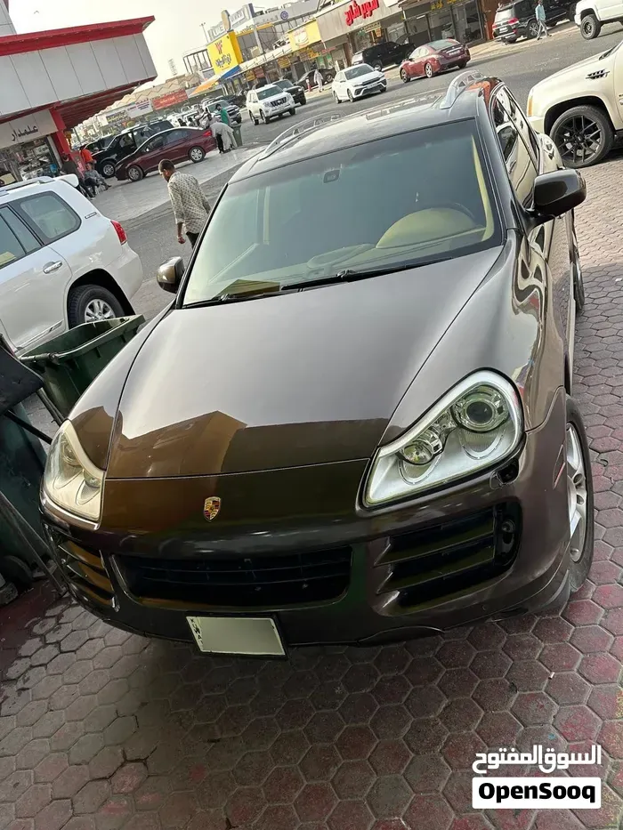 Porsche Cayenne 2010 photo 2
