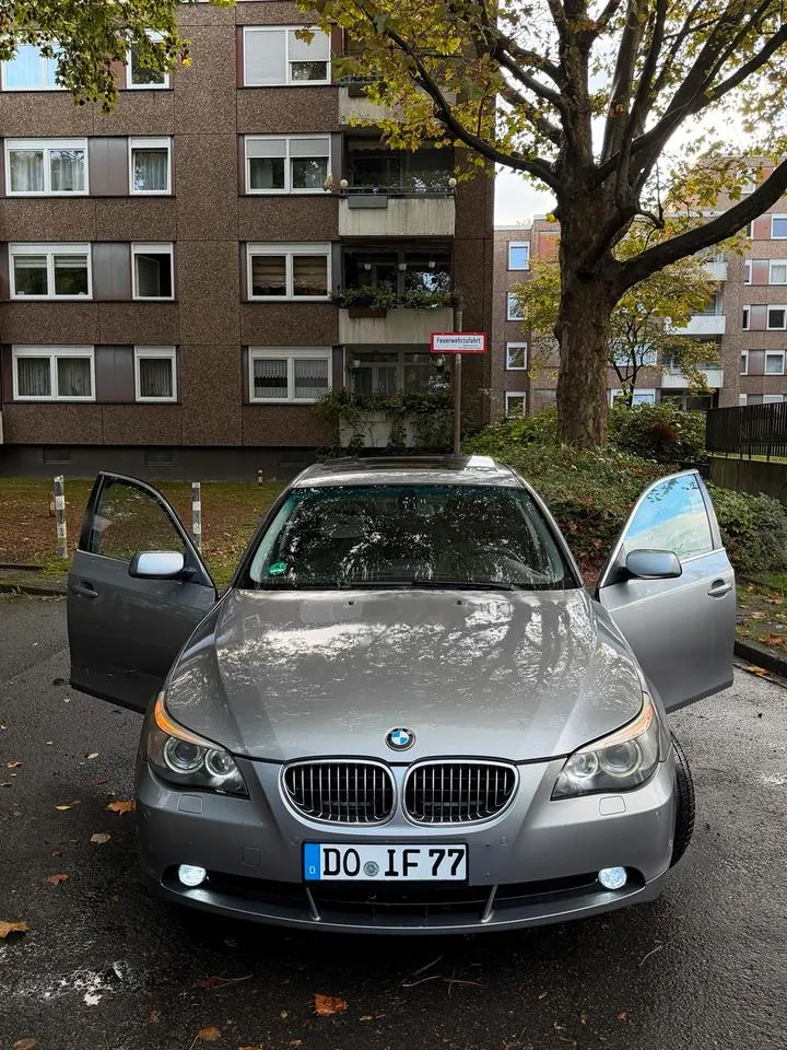 BMW E60 520I