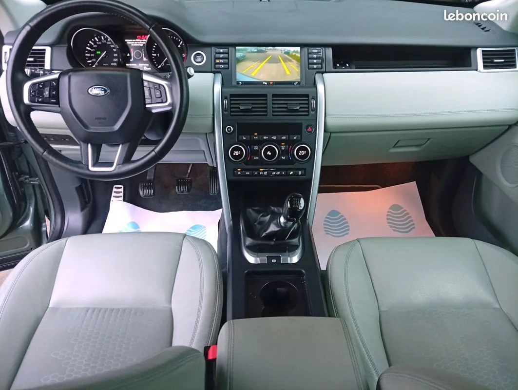Land Rover Discovery Sport 2015 photo 4