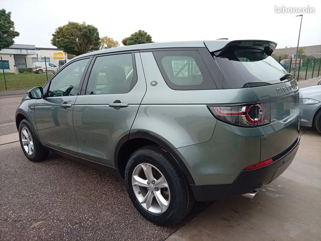 Land Rover Discovery Sport 2015 photo 2