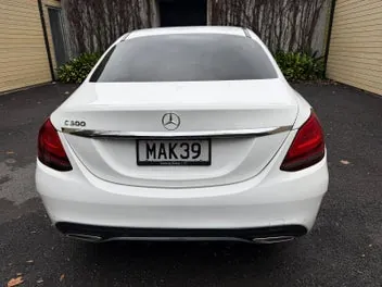Mercedes-Benz C 300 2019 photo 4