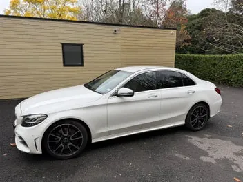 Mercedes-Benz C 300 2019 photo 2