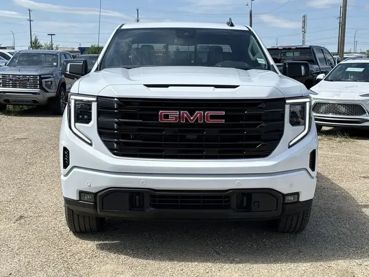GMC Sierra 1500 2026 photo 3