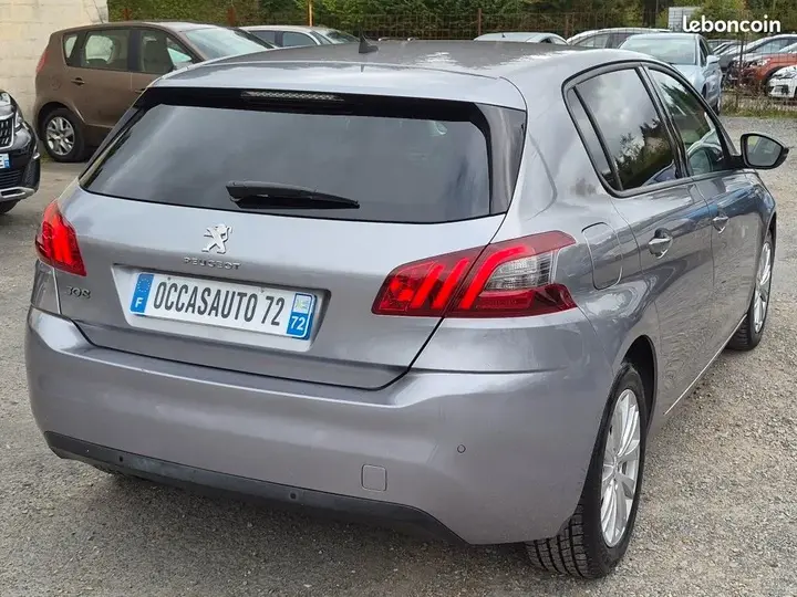 Peugeot 308 2019 photo 3