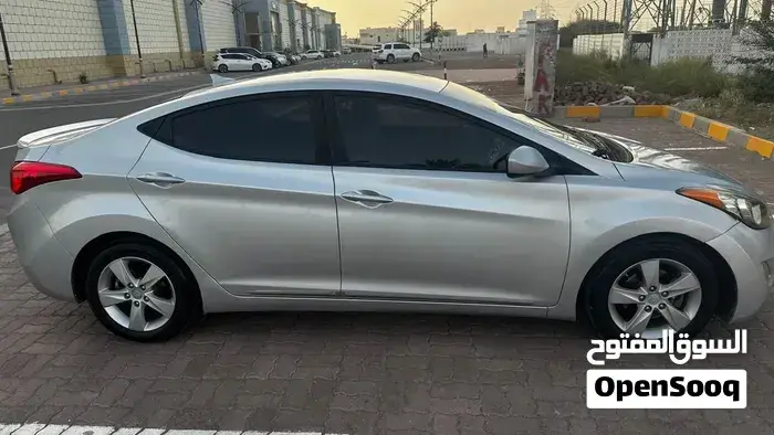 Hyundai Elantra 2013 photo 3