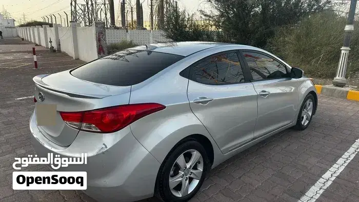 Hyundai Elantra 2013 photo 4