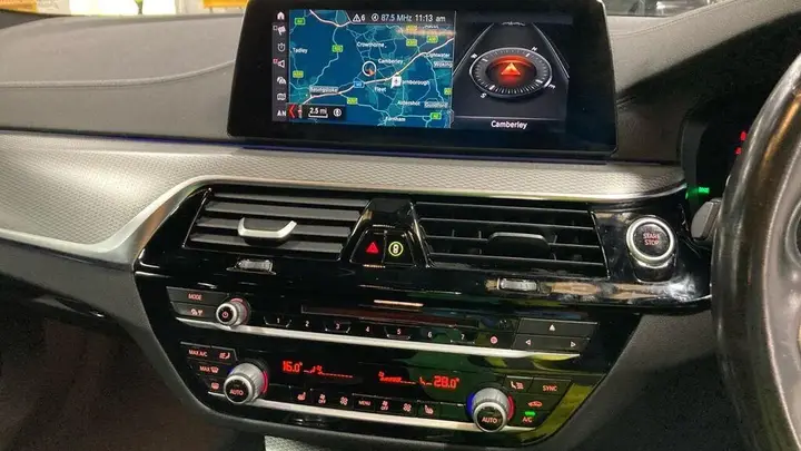 BMW 5 Series 2019 photo 3