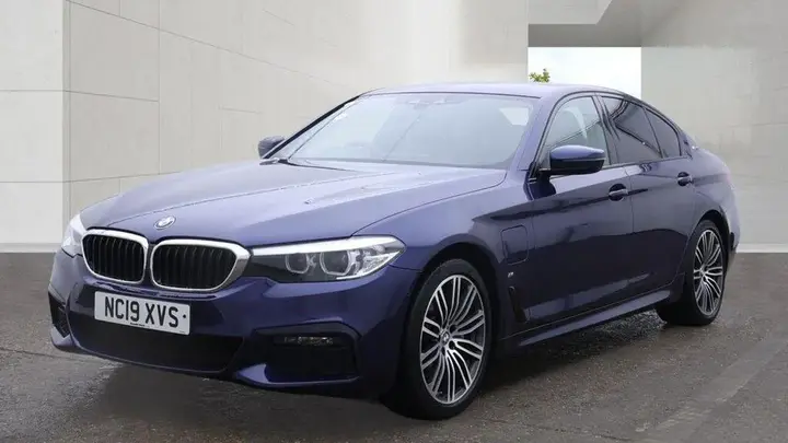 BMW 5 Series 2019 photo 2